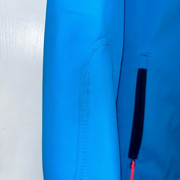 New Balance Vibrant Blue Jacket with Neon Pink Details - Picture 4 of 5